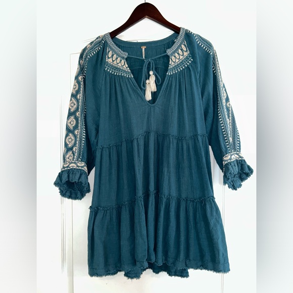 FREE PEOPLE DRESS - Picture 1 of 4
